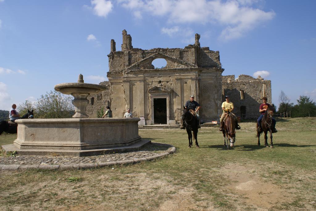 Casale Santioro B And B Canale Monterano Exterior photo